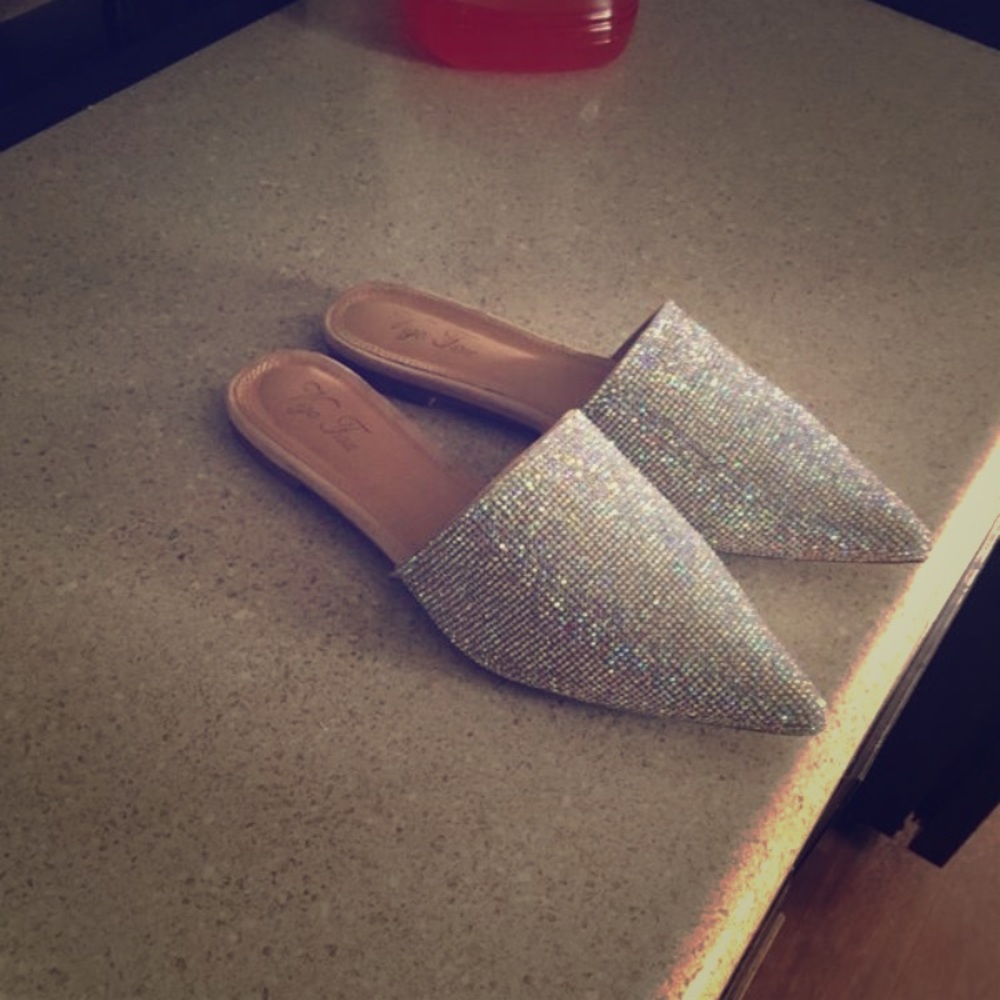 Women’s shoes